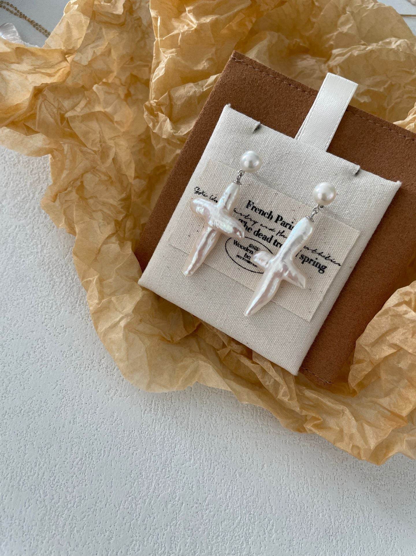 Baroque Cross Pearl Earrings - SOLIS