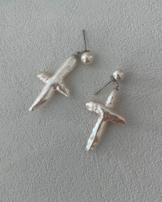 Baroque Cross Pearl Earrings - SOLIS