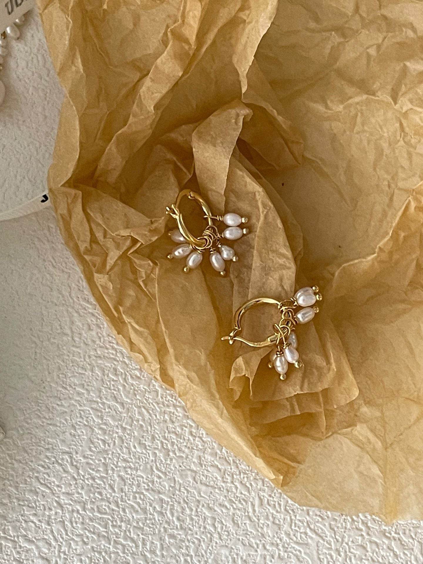 Bud Pearl Hoops - SOLIS