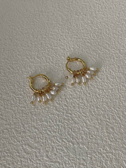 "Fleur" Freshwater Pearl Set – Soft Light in Motion