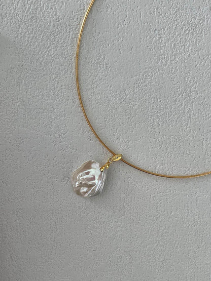 Petal Drop Necklace – 18K Gold Vermeil Choker - SOLIS