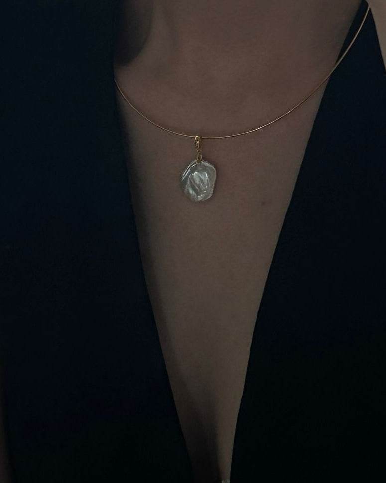 Petal Drop Necklace – 18K Gold Vermeil Choker - SOLIS