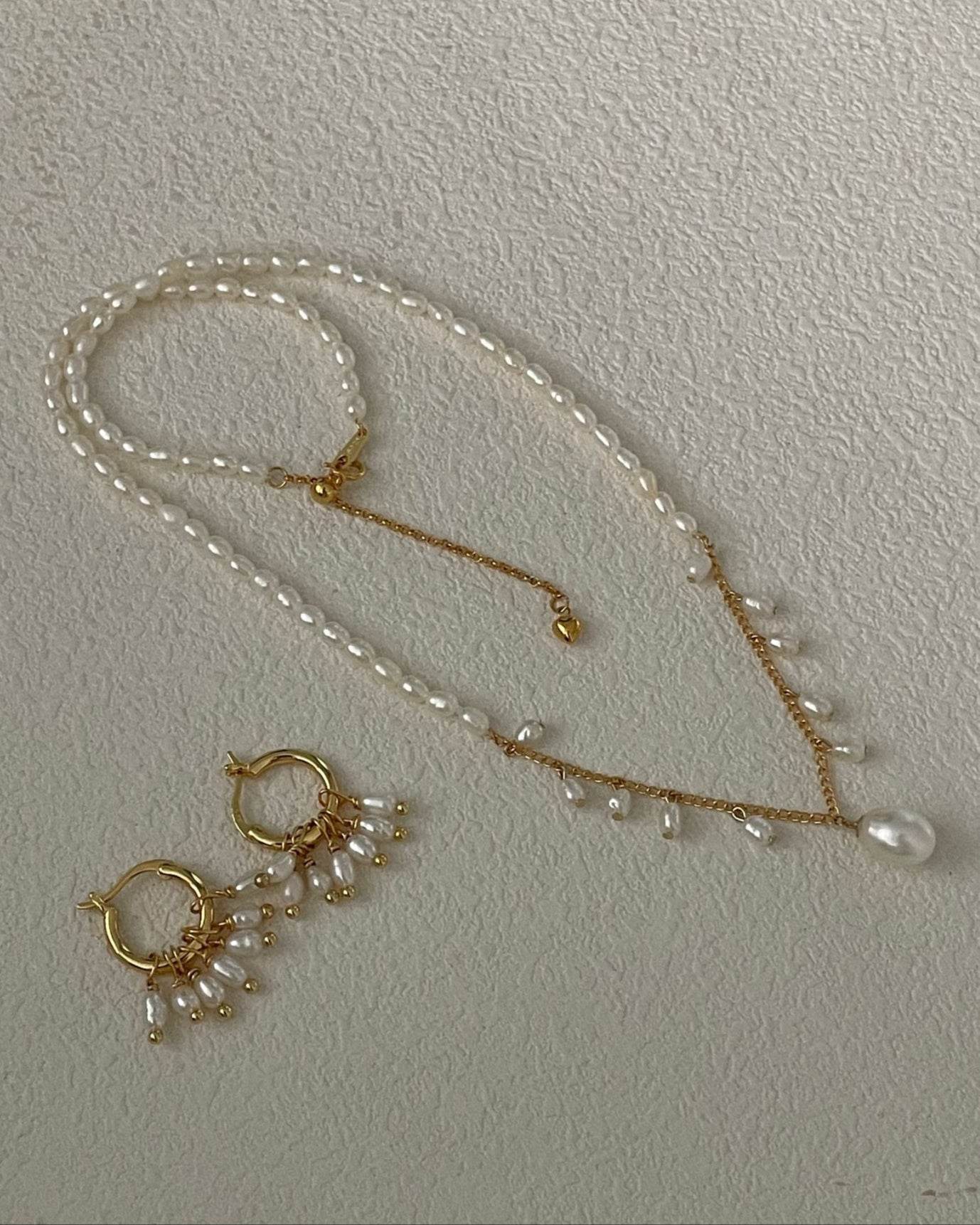 "Fleur" Freshwater Pearl Set – Soft Light in Motion