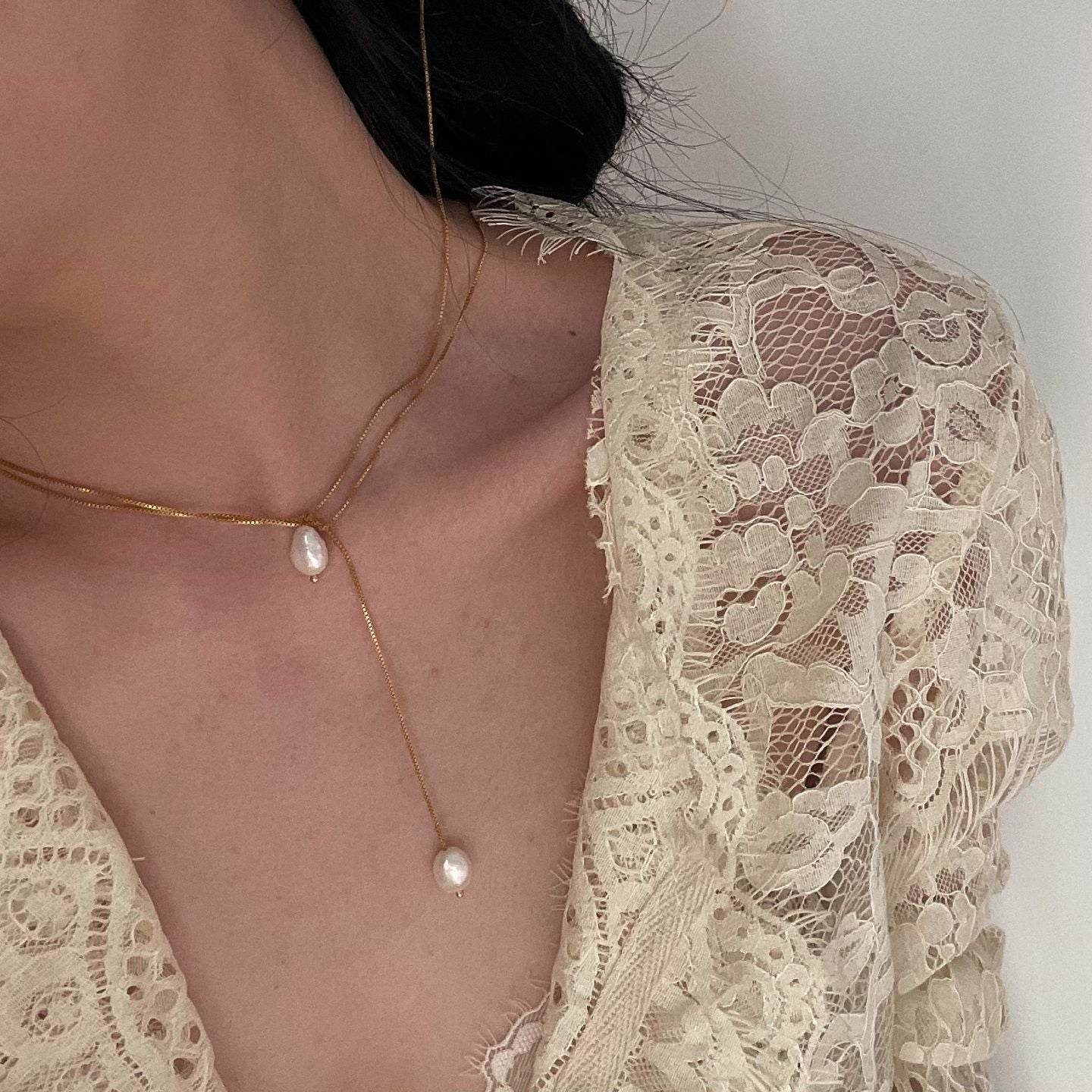 Flowline Pearl Necklace - SOLIS