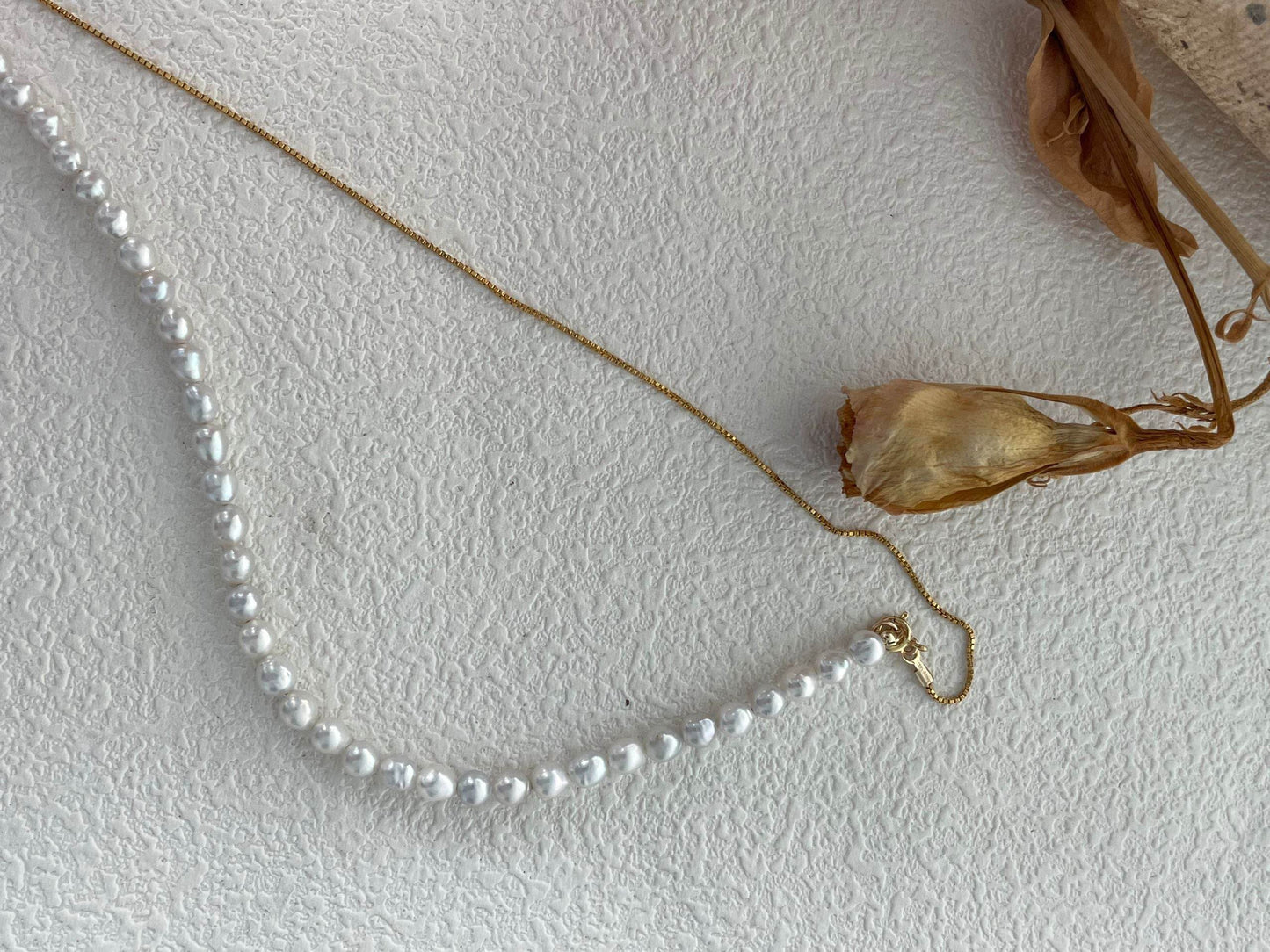 Dual-Length Freshwater Pearl Necklace – 14K Gold-Filled Contrast Chain - SOLIS