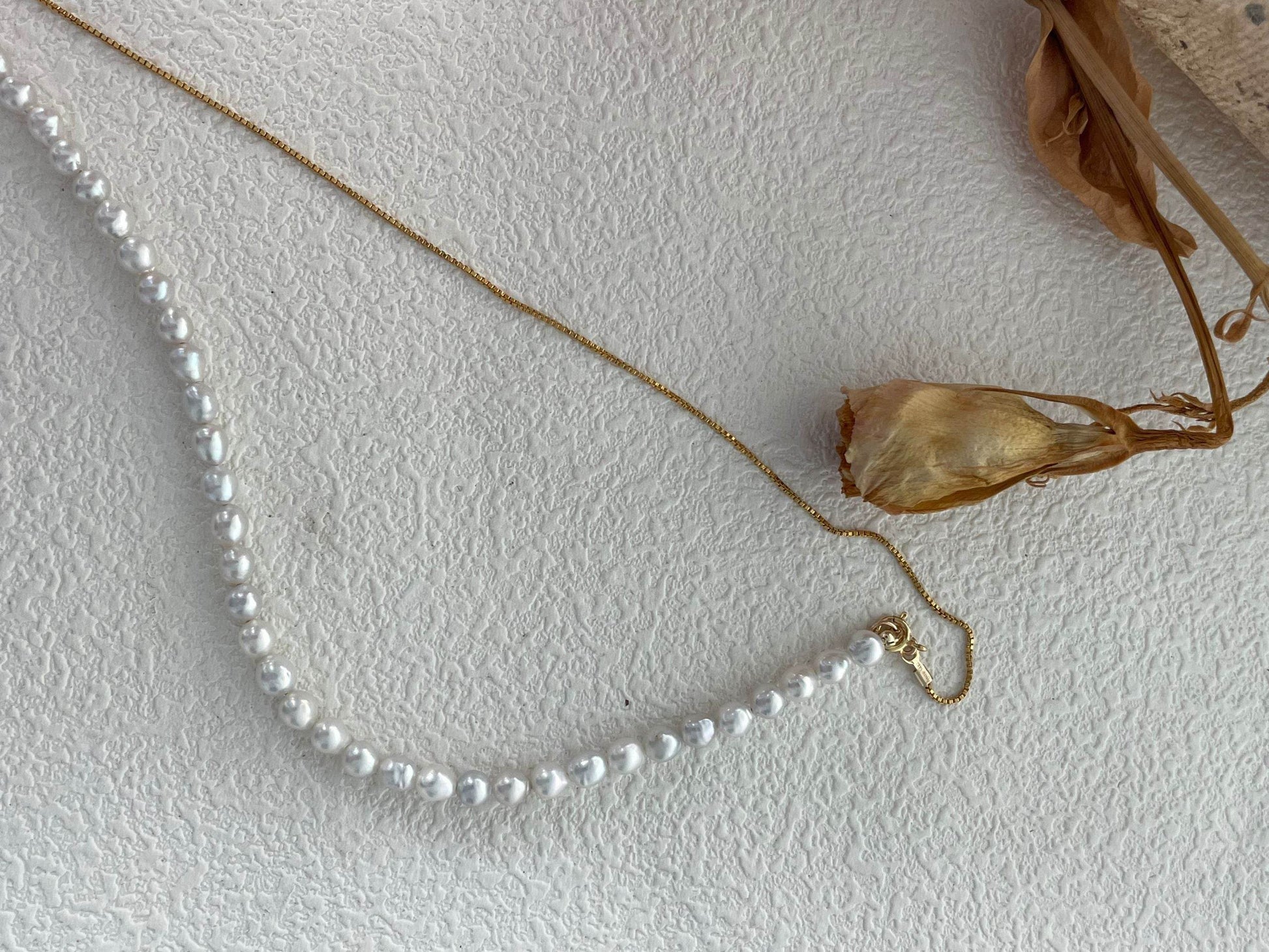 Dual-Length Freshwater Pearl Necklace – 14K Gold-Filled Contrast Chain - SOLIS