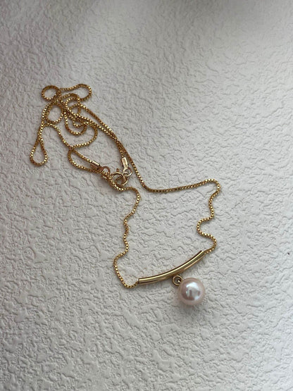 “Dew” Minimalist Drop Pearl Necklace - SOLIS