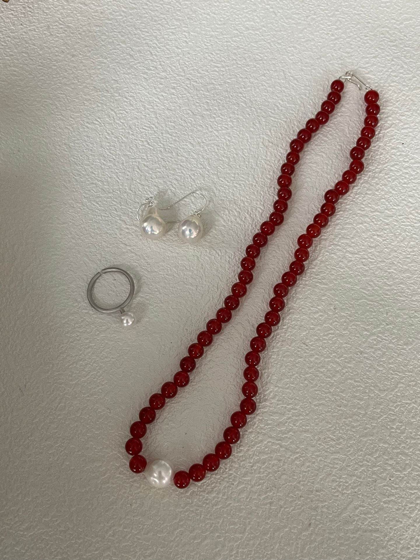 “Vermilion” Red Agate & Pearl Center Necklace - SOLIS