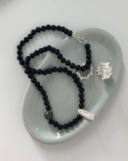 “Shadow & Light” Black Onyx Pearl Necklace - SOLIS