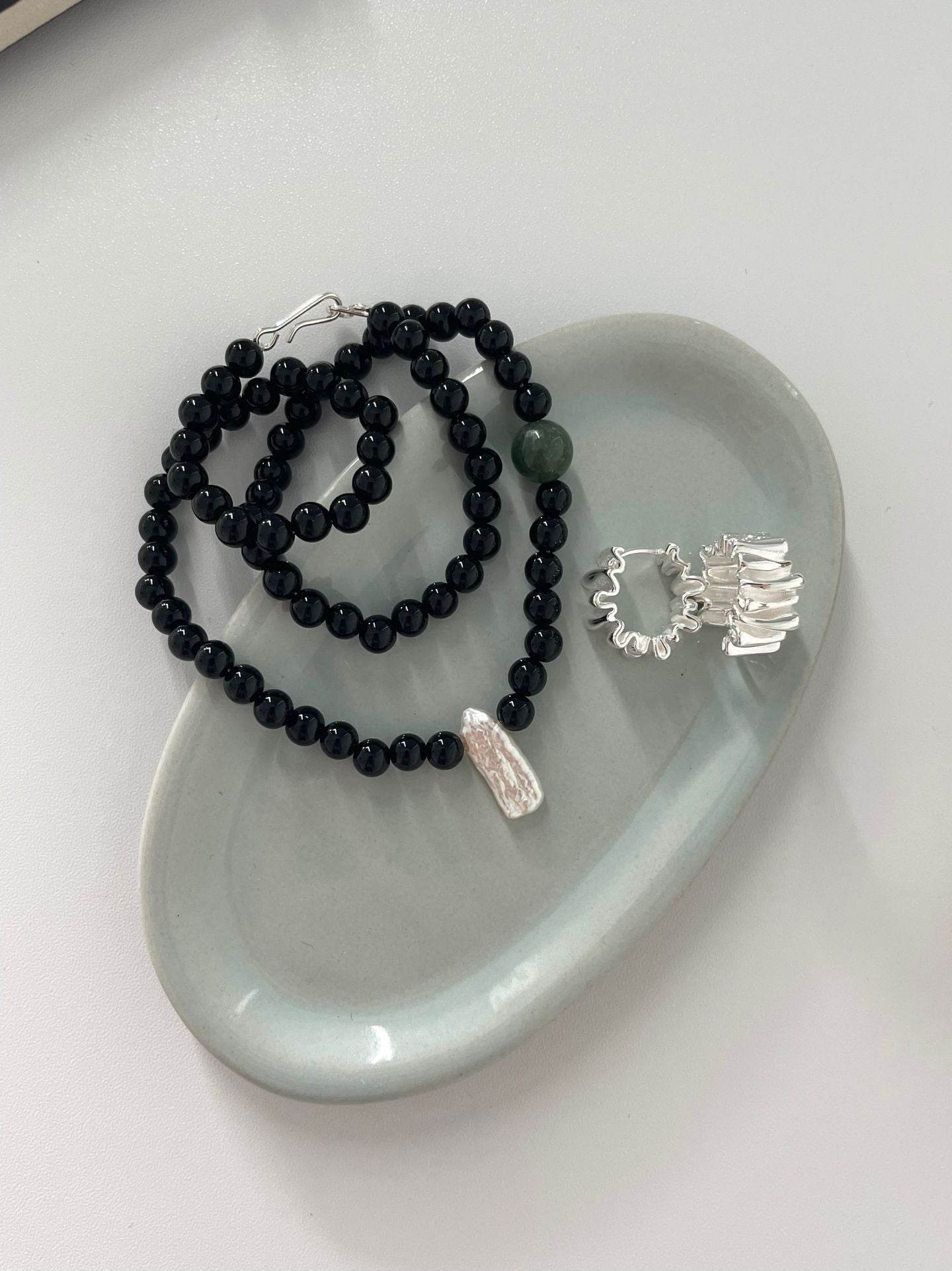 “Shadow & Light” Black Onyx Pearl Necklace - SOLIS