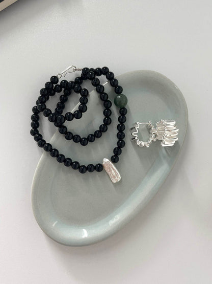 “Shadow & Light” Black Onyx Pearl Necklace - SOLIS