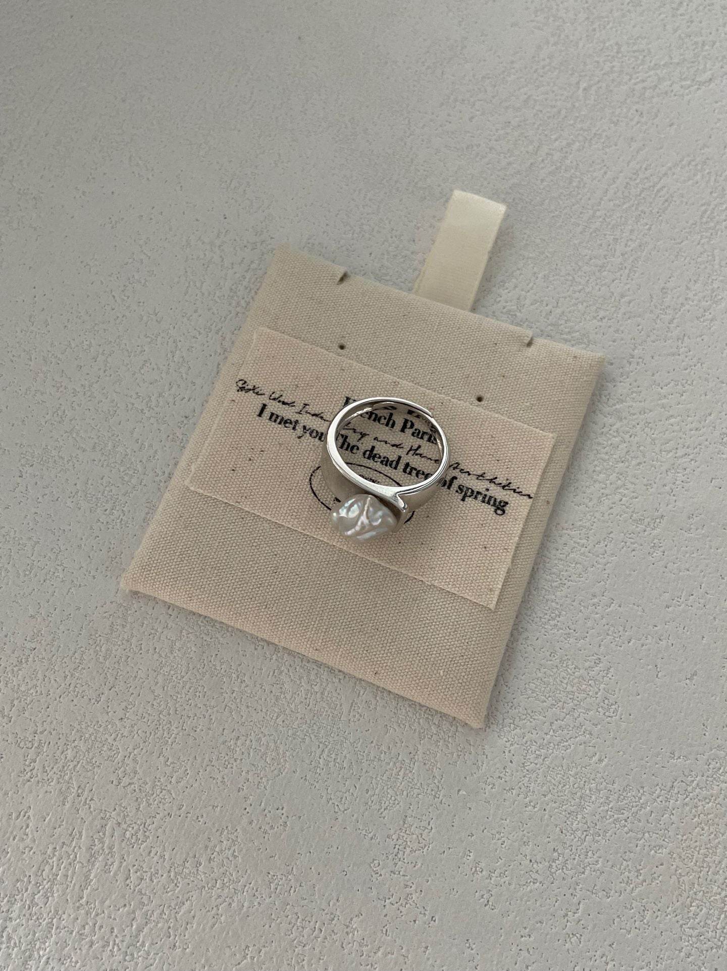 Keshi · Unfold Ring - SOLIS