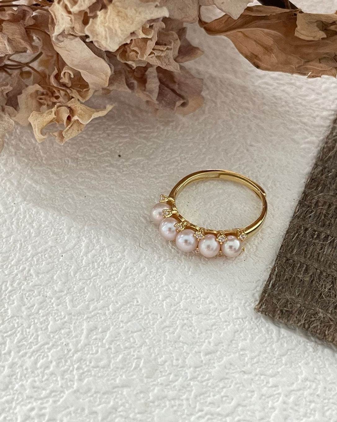 Row Diamond Pearl Ring - SOLIS