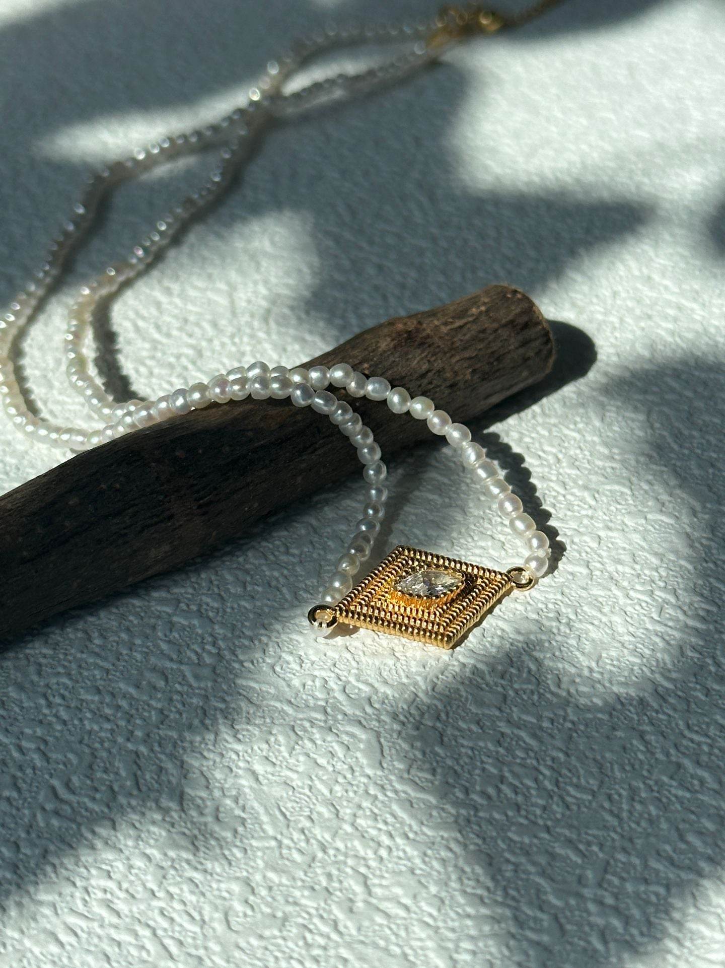 Greek Eye – Pearl Beaded Necklace - SOLIS