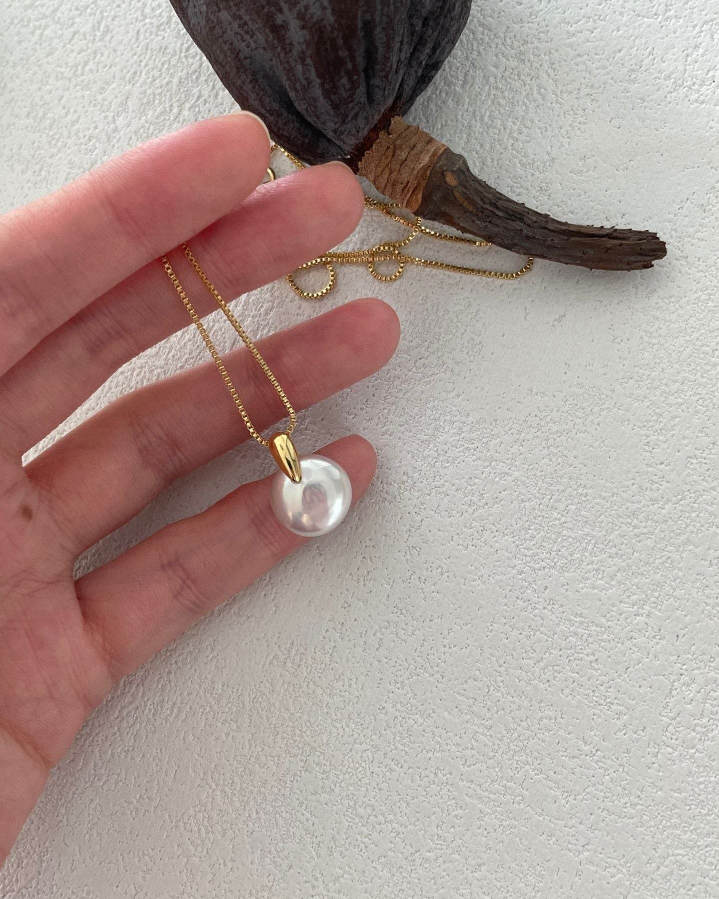 The Drop of Stillness – 14K Gold-Filled Pearl Necklace - SOLIS