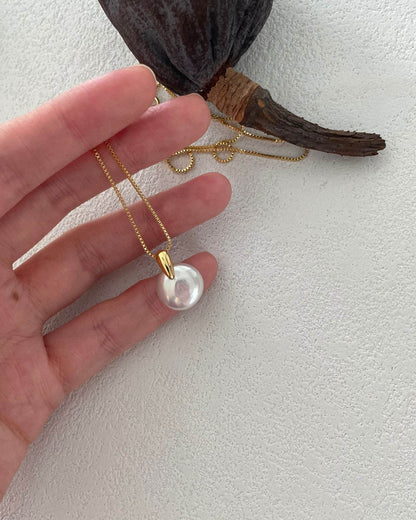 The Drop of Stillness – 14K Gold-Filled Pearl Necklace - SOLIS