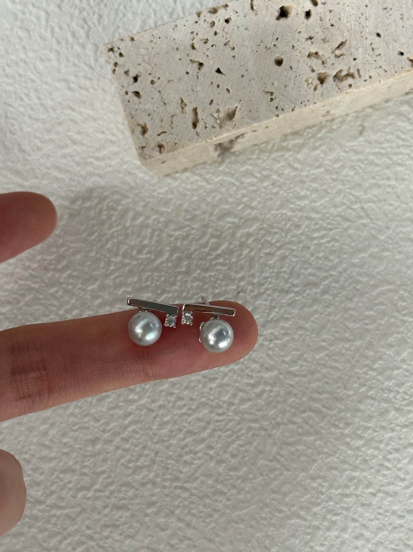 Minimal Sugar Cube Earrings - SOLIS