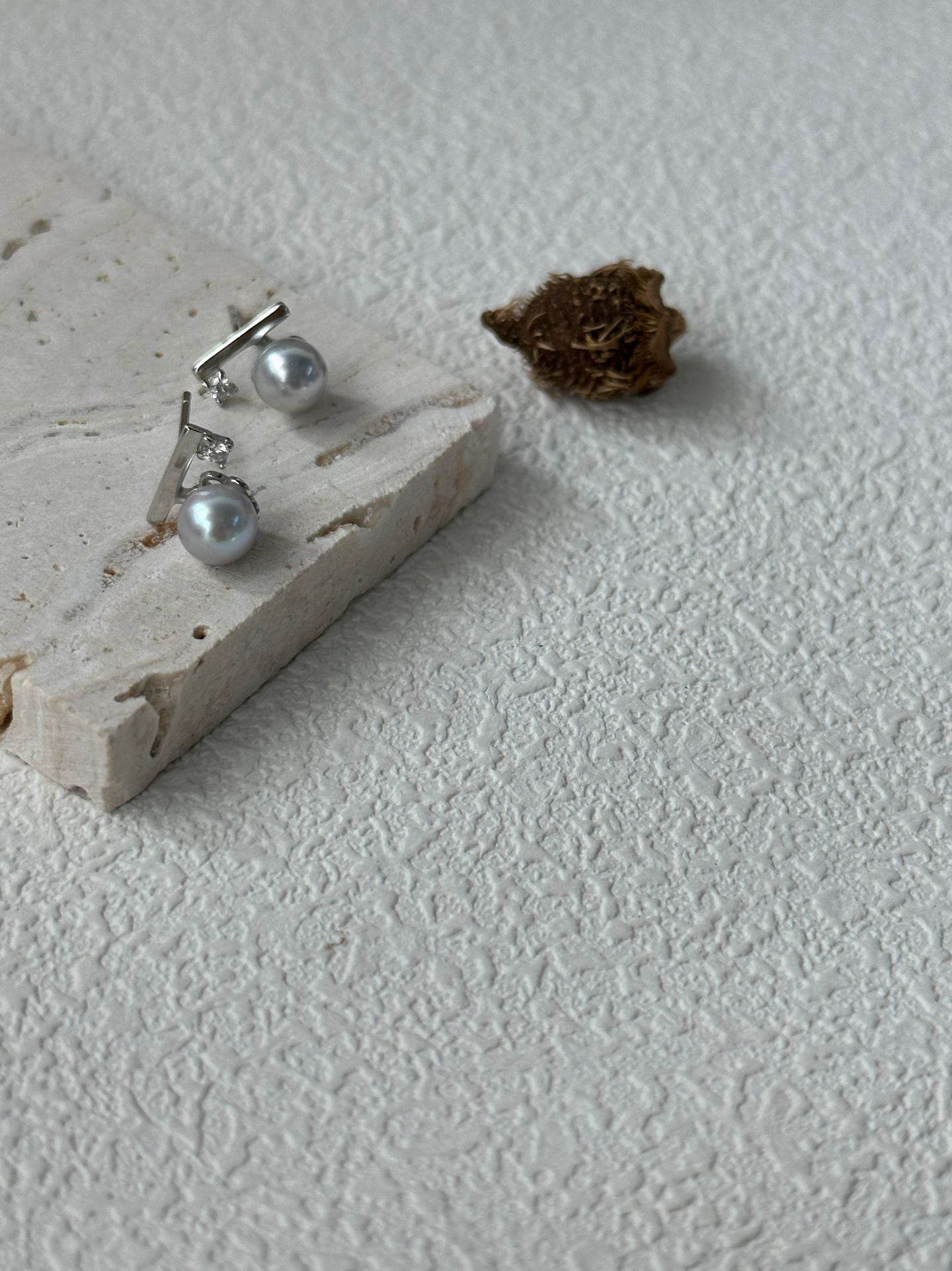 Minimal Sugar Cube Earrings - SOLIS