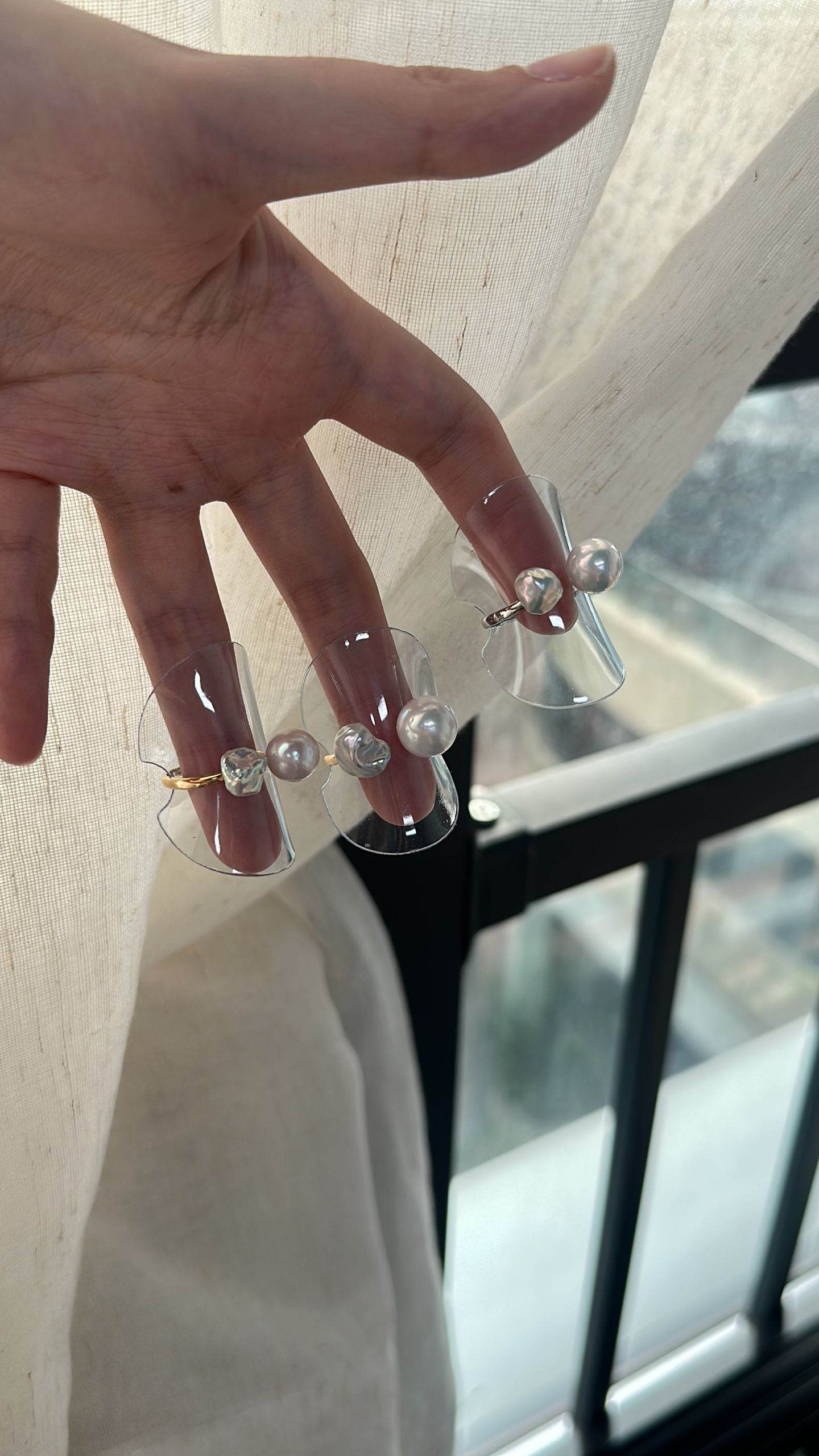 Private Treasures · Broken Silver Pearl Ring - SOLIS