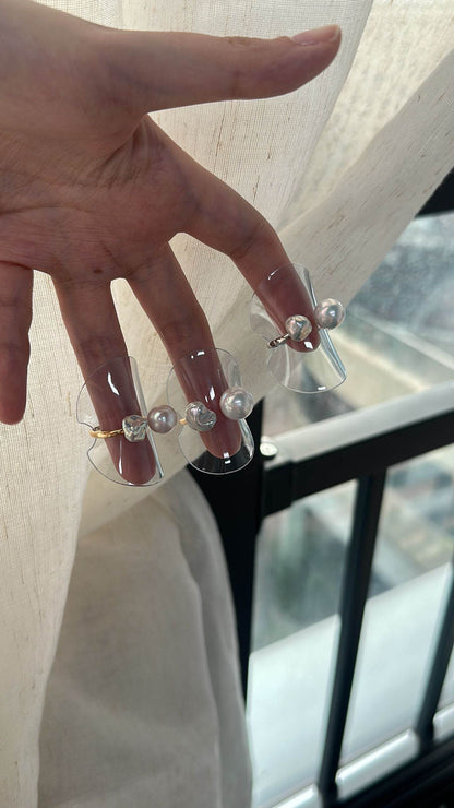 Private Treasures · Broken Silver Pearl Ring - SOLIS
