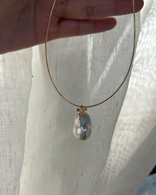 Private Treasures · Golden Camellia Baroque Pearl Necklace - SOLIS