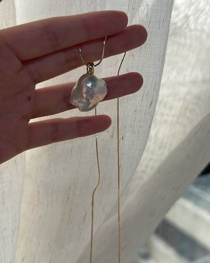 Private Treasures · Golden Glow Rainbow Baroque Pendant Necklace - SOLIS