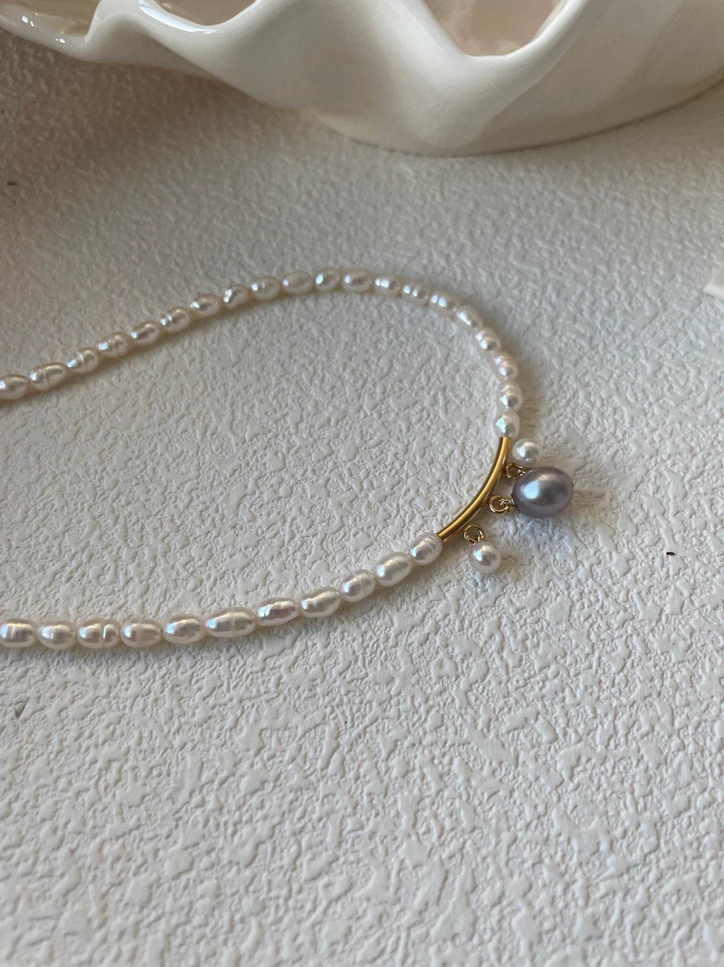 Petite Queen Necklace - SOLIS