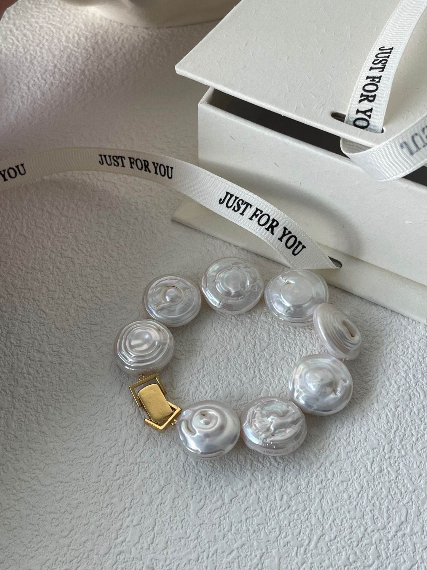 Roman Holiday Bracelet - SOLIS