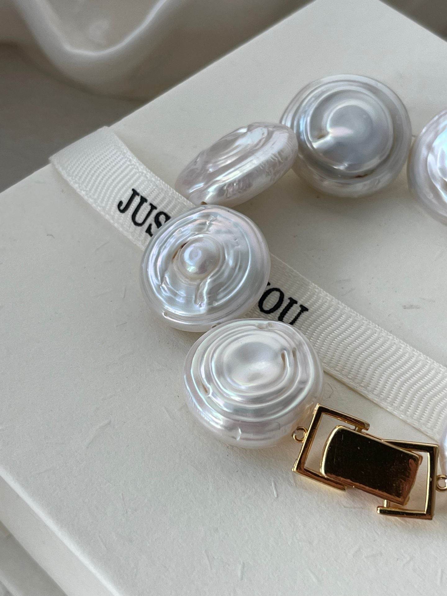 Roman Holiday Set — A Story in Two Pieces - SOLIS