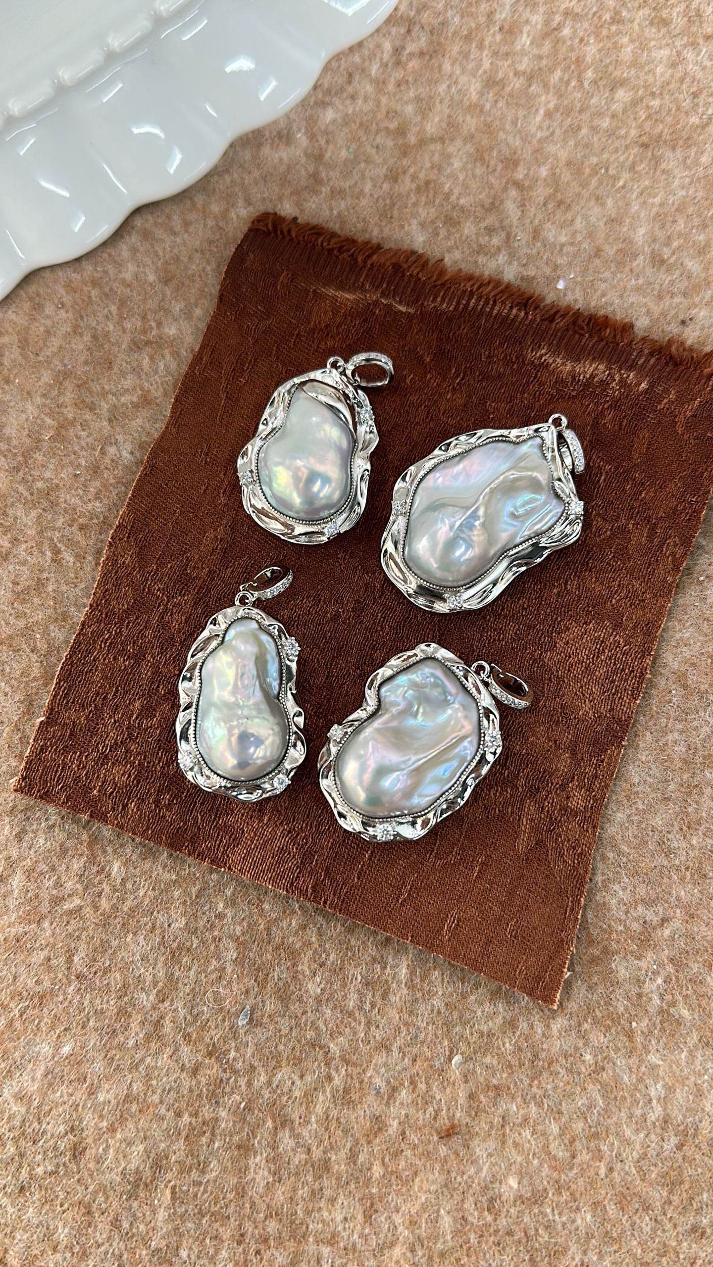 Private Treasures · Flame Baroque Pearl Pendant · One of a Kind - SOLIS