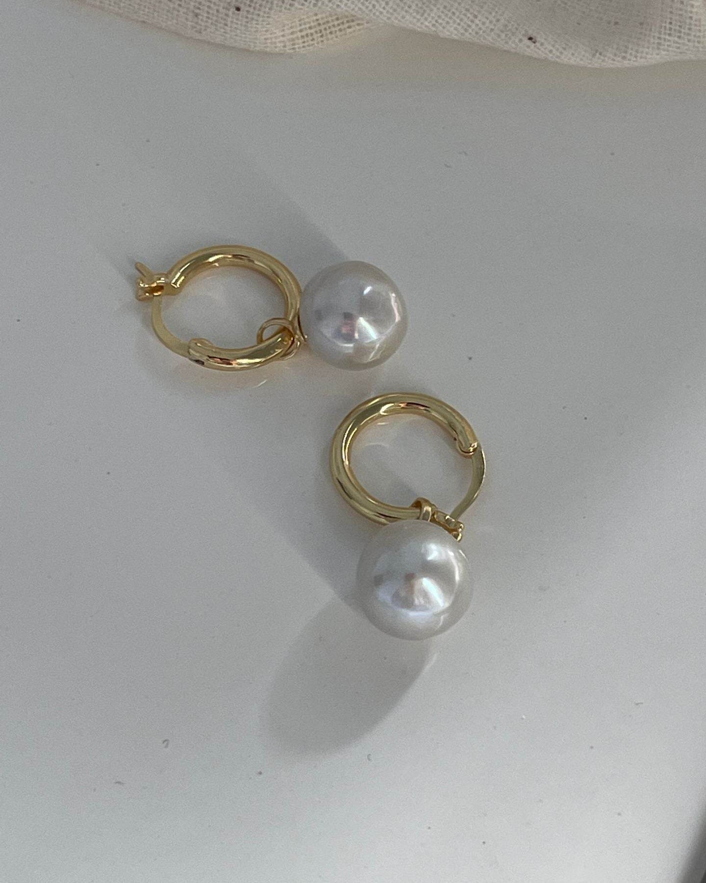 Crystal Baroque Pearl Drop Earrings - SOLIS
