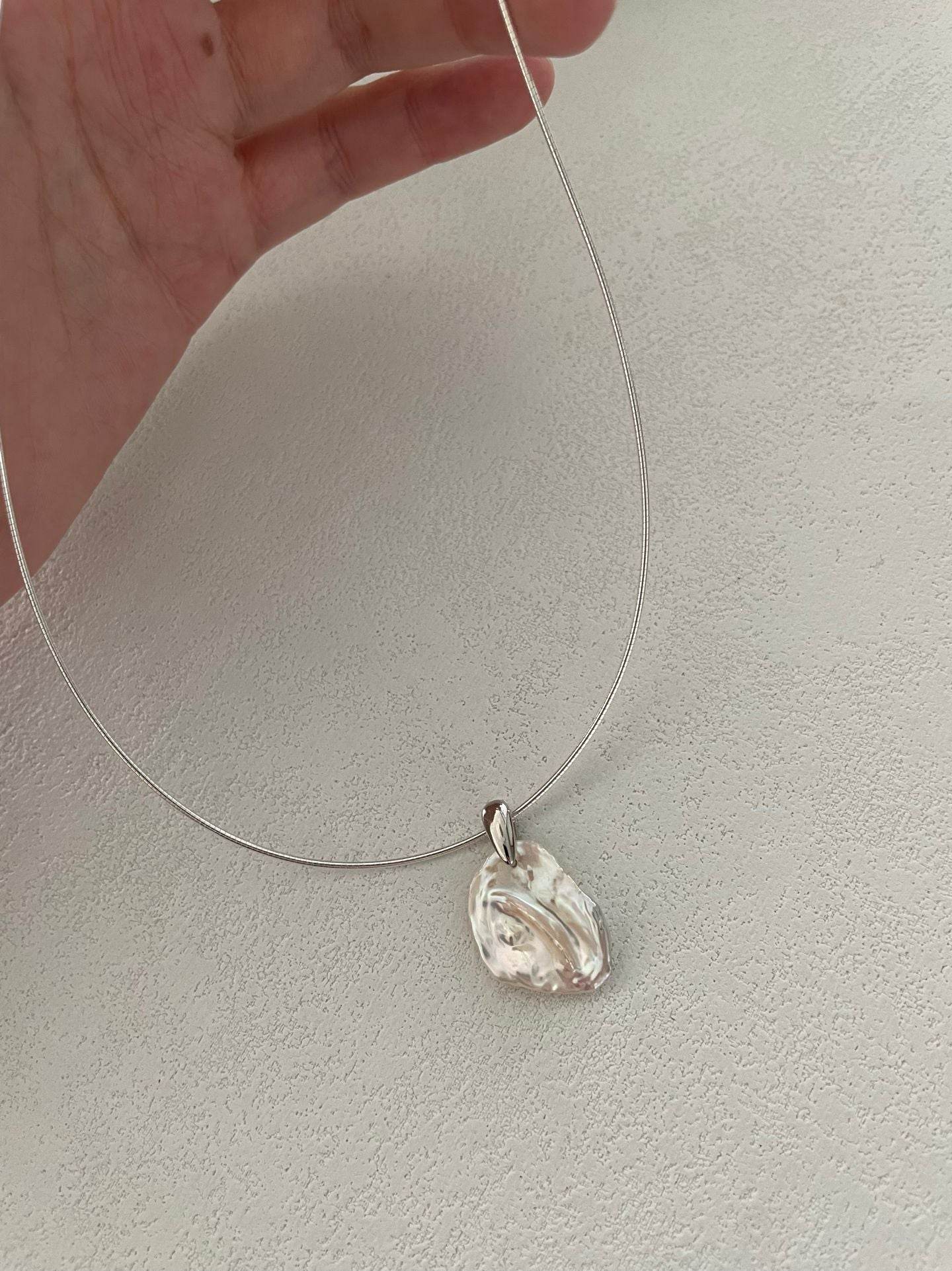 Diana Choker Necklace with Natural Petal Pearl Pendant - SOLIS