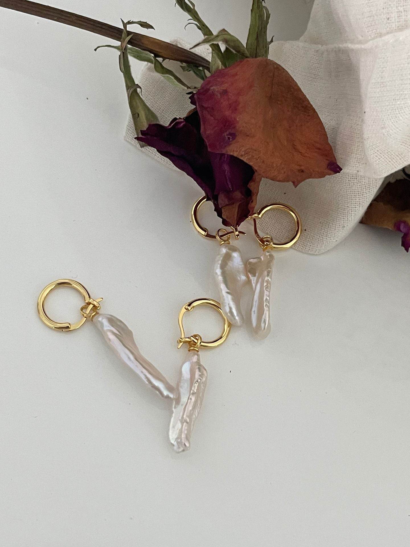 Baroque Stick Pearl Hoop Earrings - SOLIS