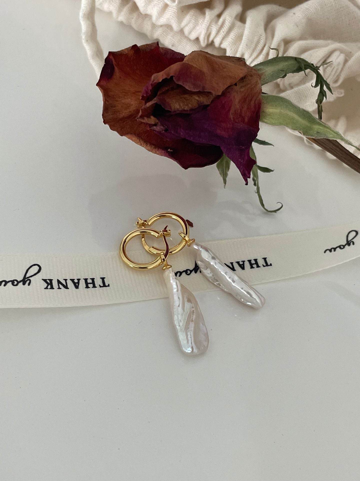 Baroque Stick Pearl Hoop Earrings - SOLIS