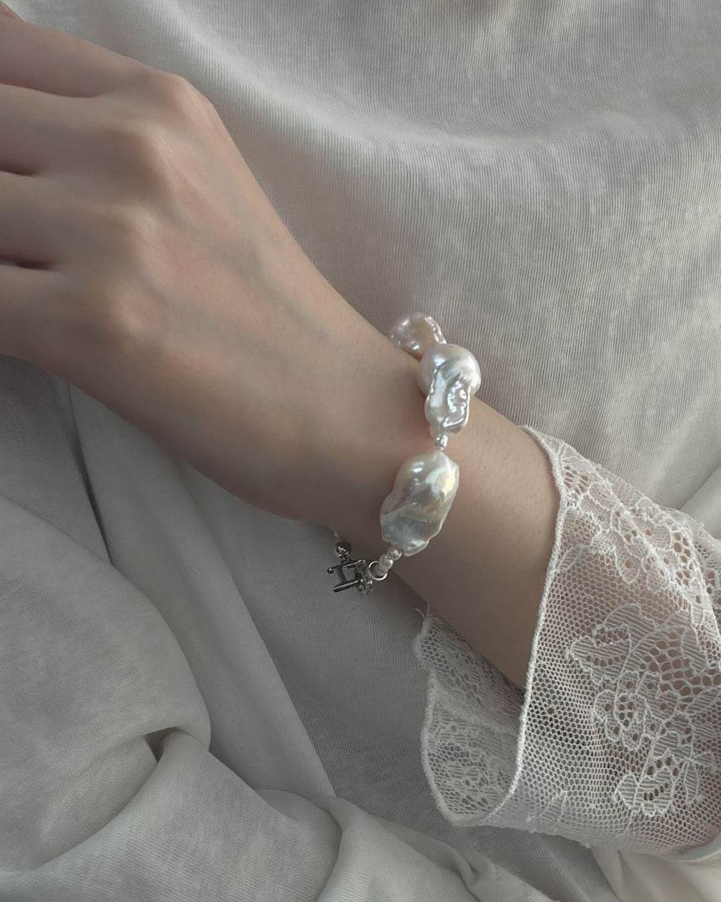 Baroque Freshwater Pearl Bracelet with Seed Pearl Spacers&nbsp; - SOLIS