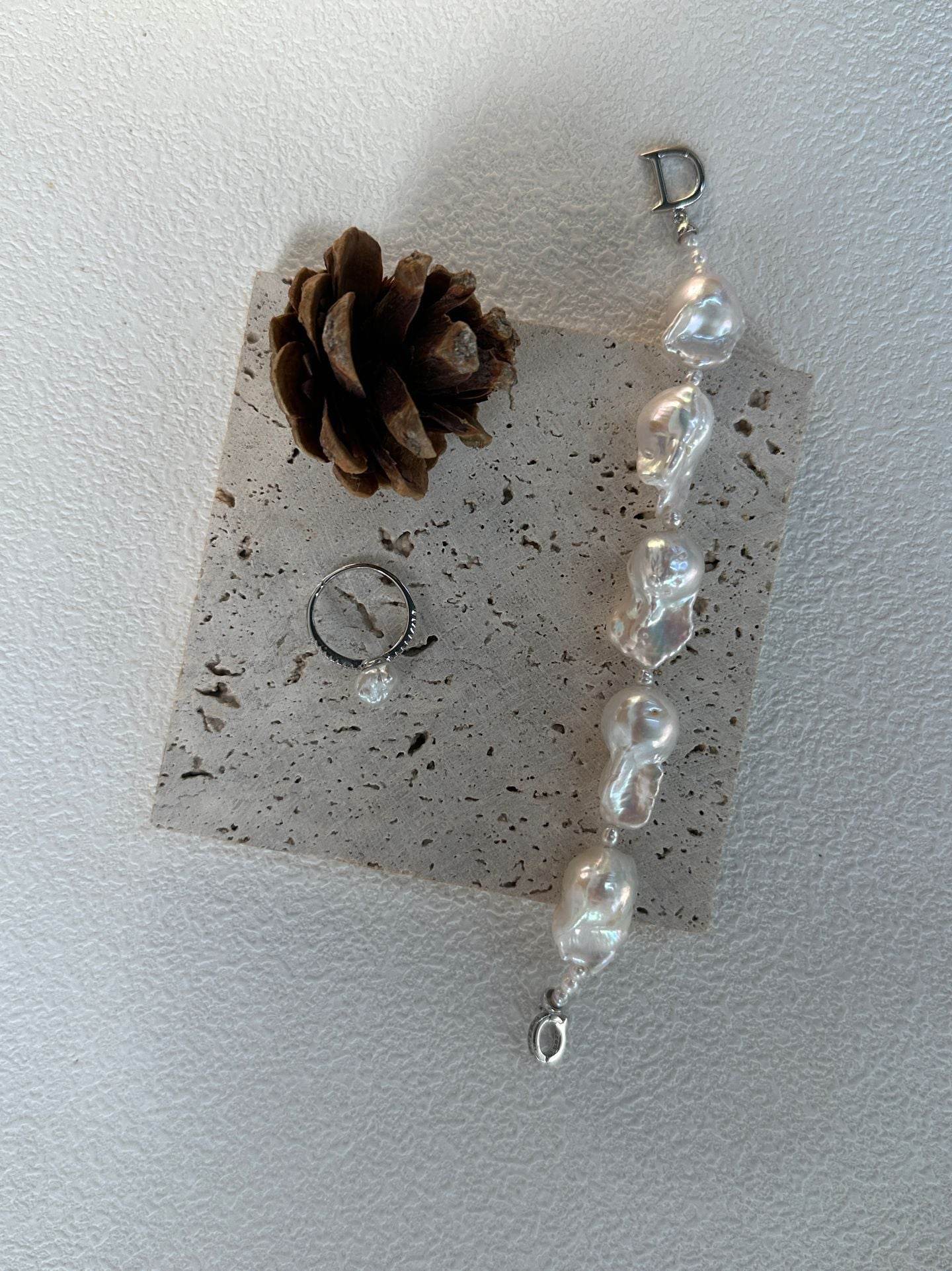 Baroque Freshwater Pearl Bracelet with Seed Pearl Spacers&nbsp; - SOLIS