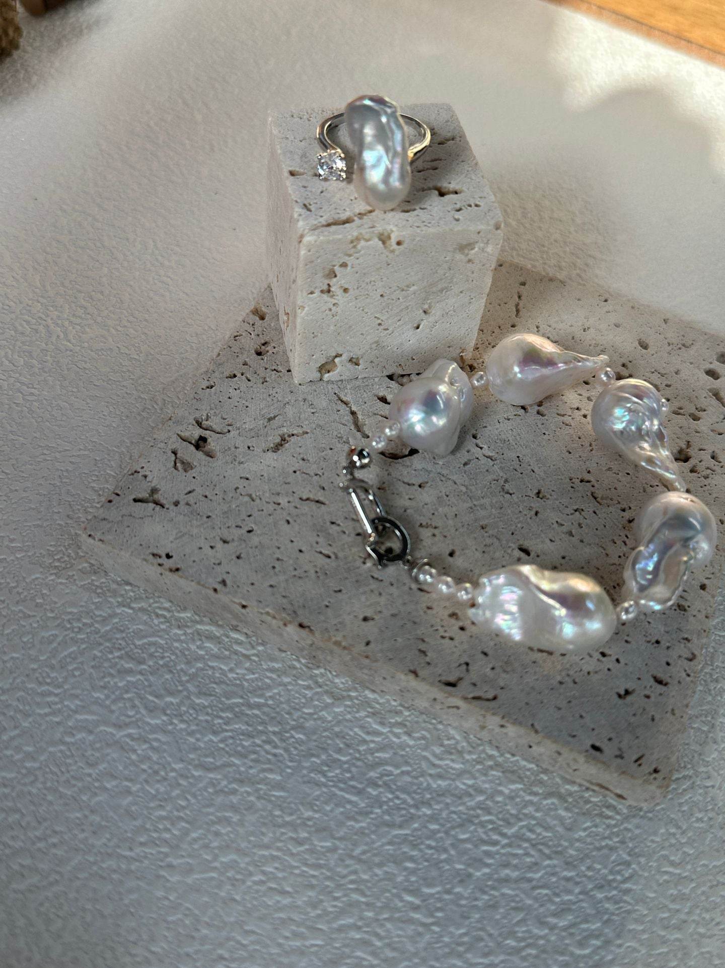 Baroque Freshwater Pearl Bracelet with Seed Pearl Spacers&nbsp; - SOLIS