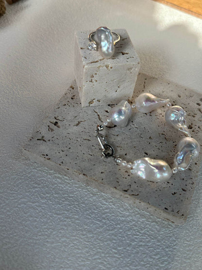 Baroque Freshwater Pearl Bracelet with Seed Pearl Spacers&nbsp; - SOLIS