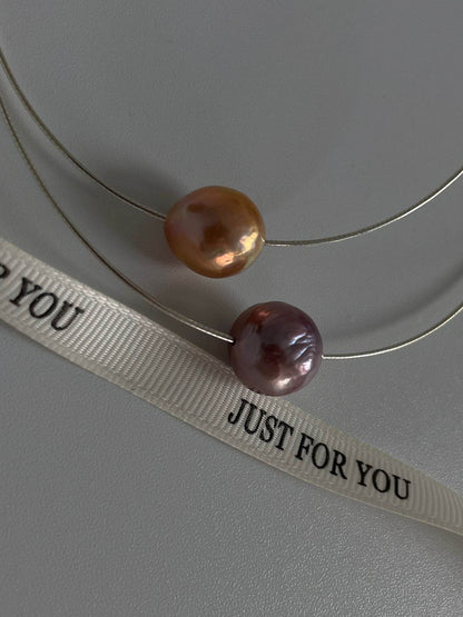 Minimalist Baroque Pearl Choker - SOLIS