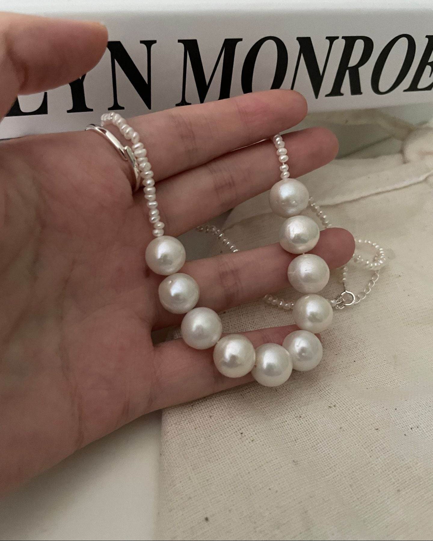 Smiling Pearl Necklace - SOLIS