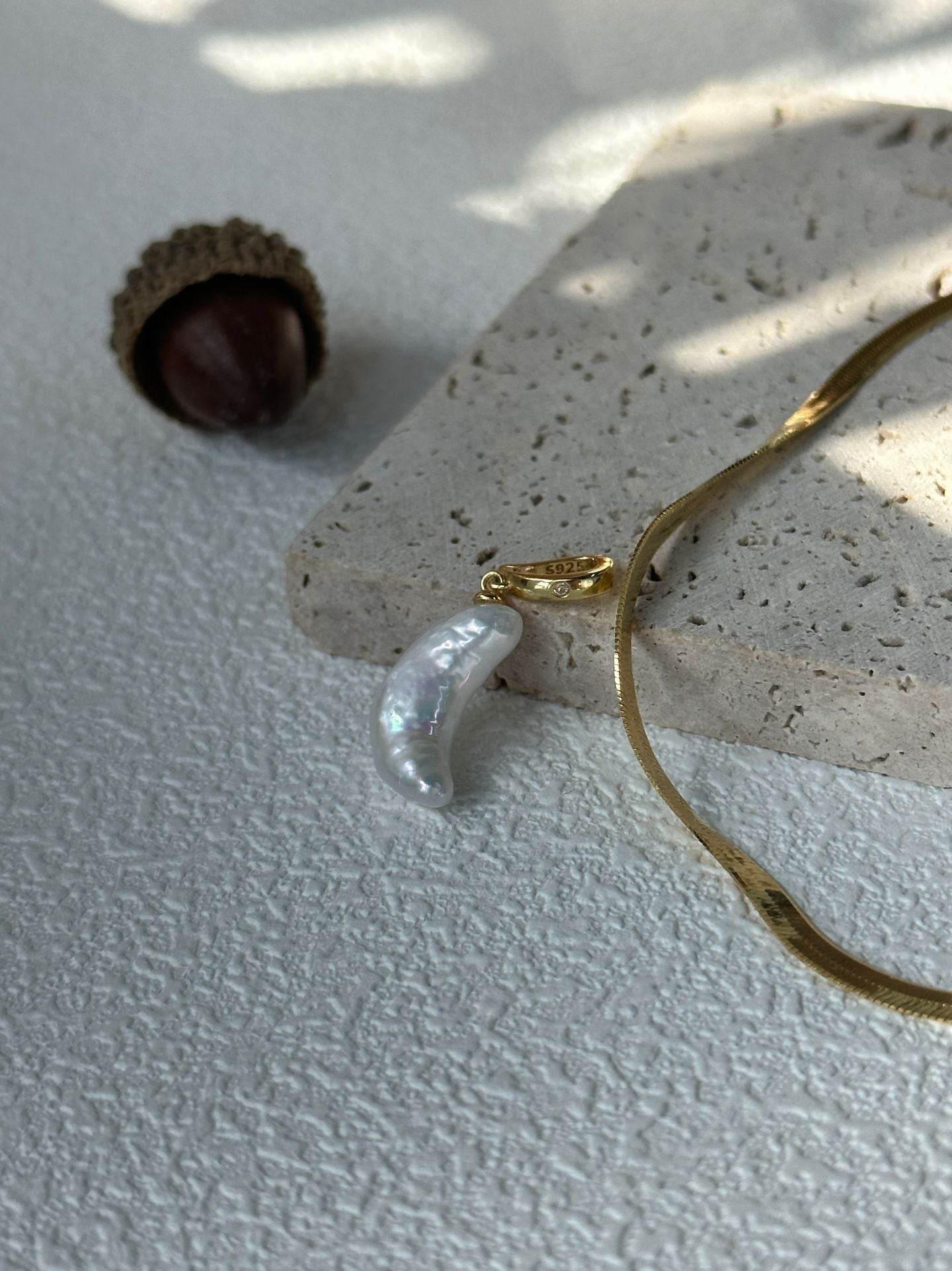 Freshwater Pearl Crescent Moonlight Necklace - SOLIS