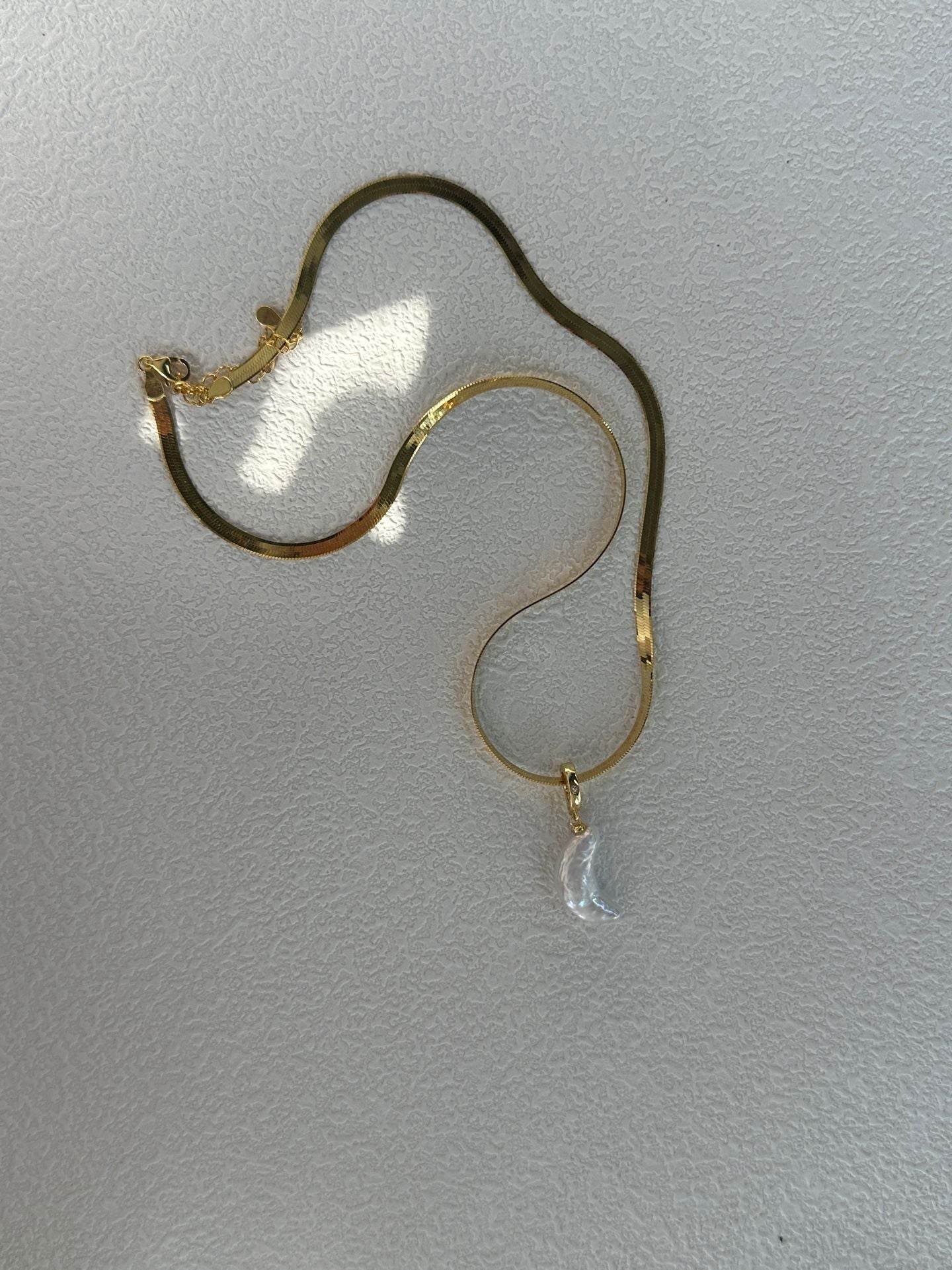 Freshwater Pearl Crescent Moonlight Necklace - SOLIS