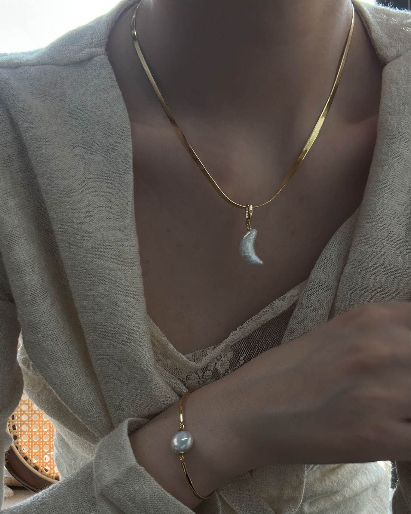 Freshwater Pearl Crescent Moonlight Necklace - SOLIS