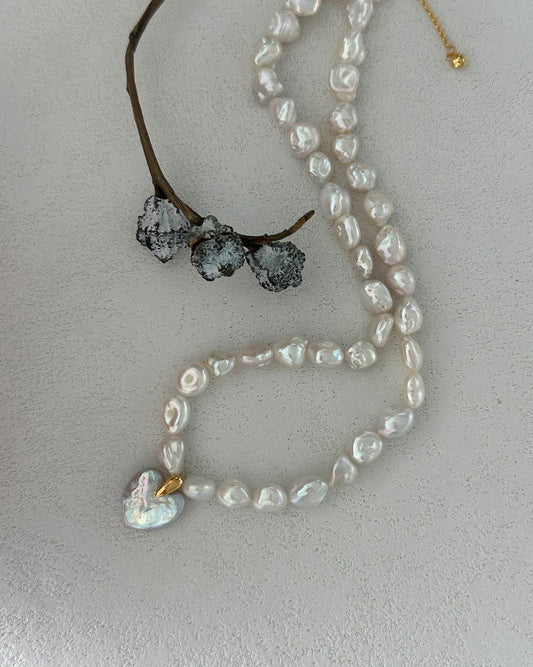 Runaway Sweetheart Pearl Necklace - SOLIS