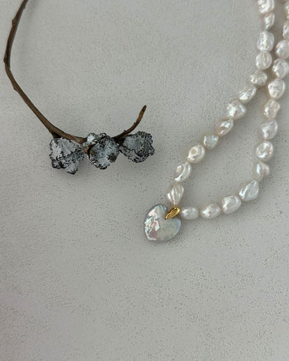 Runaway Sweetheart Pearl Necklace - SOLIS