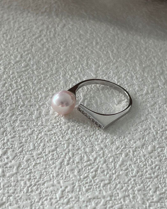 Geometric Pearl Ring - SOLIS