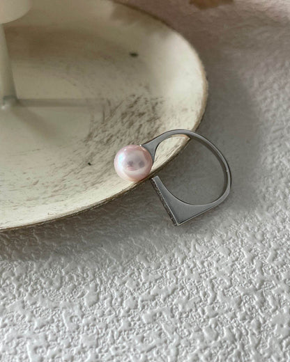 Geometric Pearl Ring - SOLIS