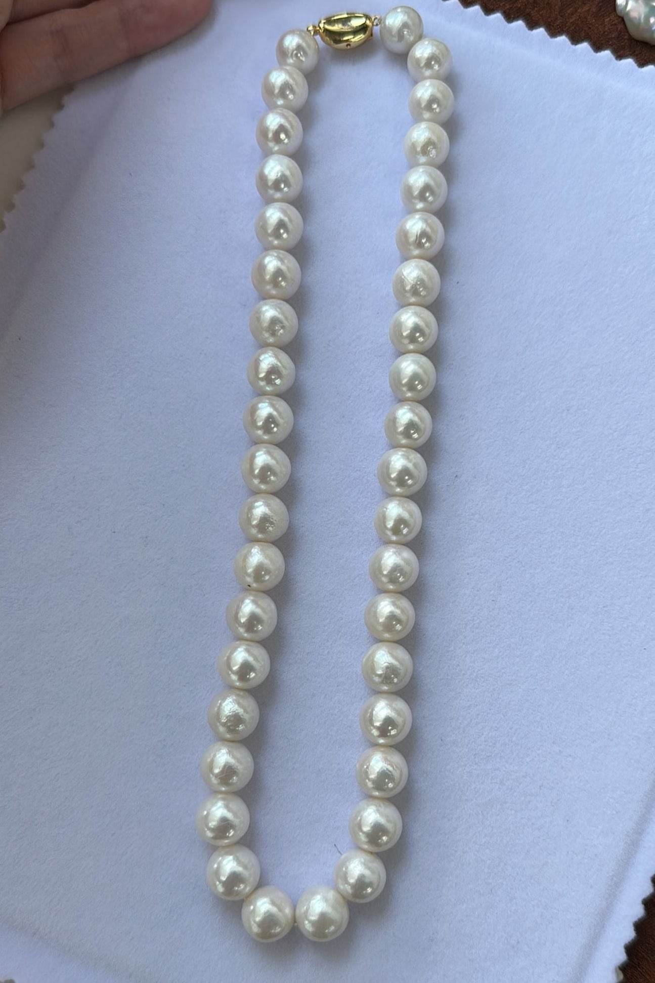 Private Treasure · Lustre Whisper · Necklace - SOLIS