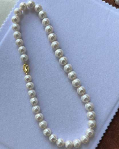 Private Treasure · Lustre Whisper · Necklace - SOLIS