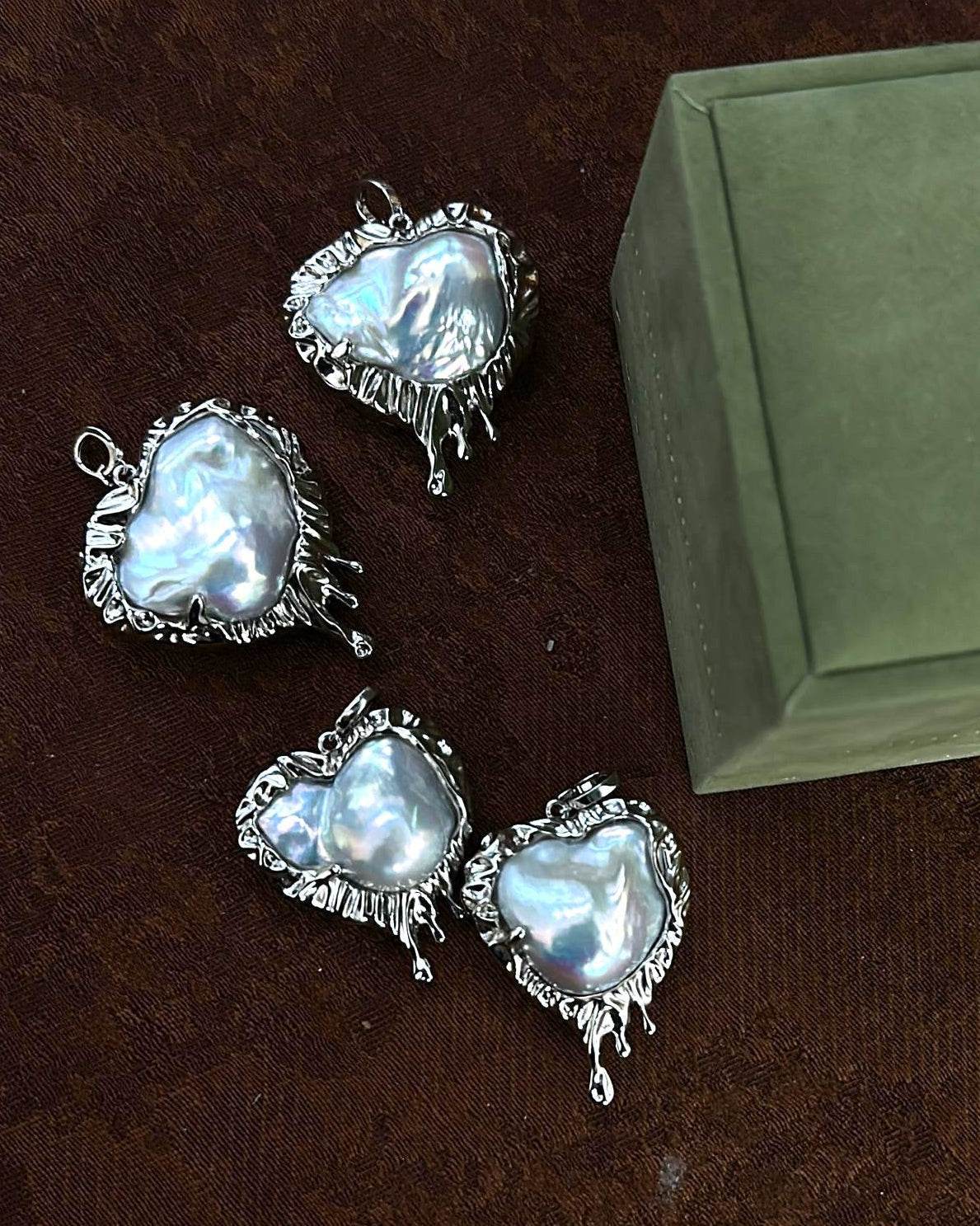 Private Treasure · Heirloom · Pendant - SOLIS